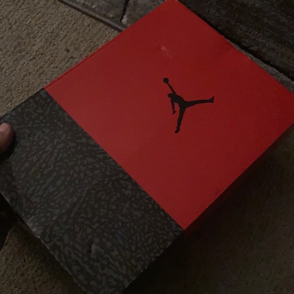 Jordan Retro 3s - Picture 4 of 4